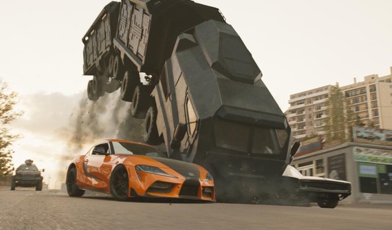 Đạo diễn 'Fast and Furious' đã thực hiện những cảnh quay 'phá xe' như thế nào?